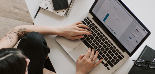 Grafika tła dla kafelka z przetargami PZP